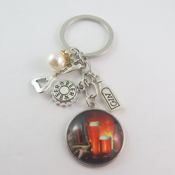 Beer Lover Keychain Pub Gift for Man or Woman Beer Glass Charm Key Ring Brewery - Picture 3 of 4